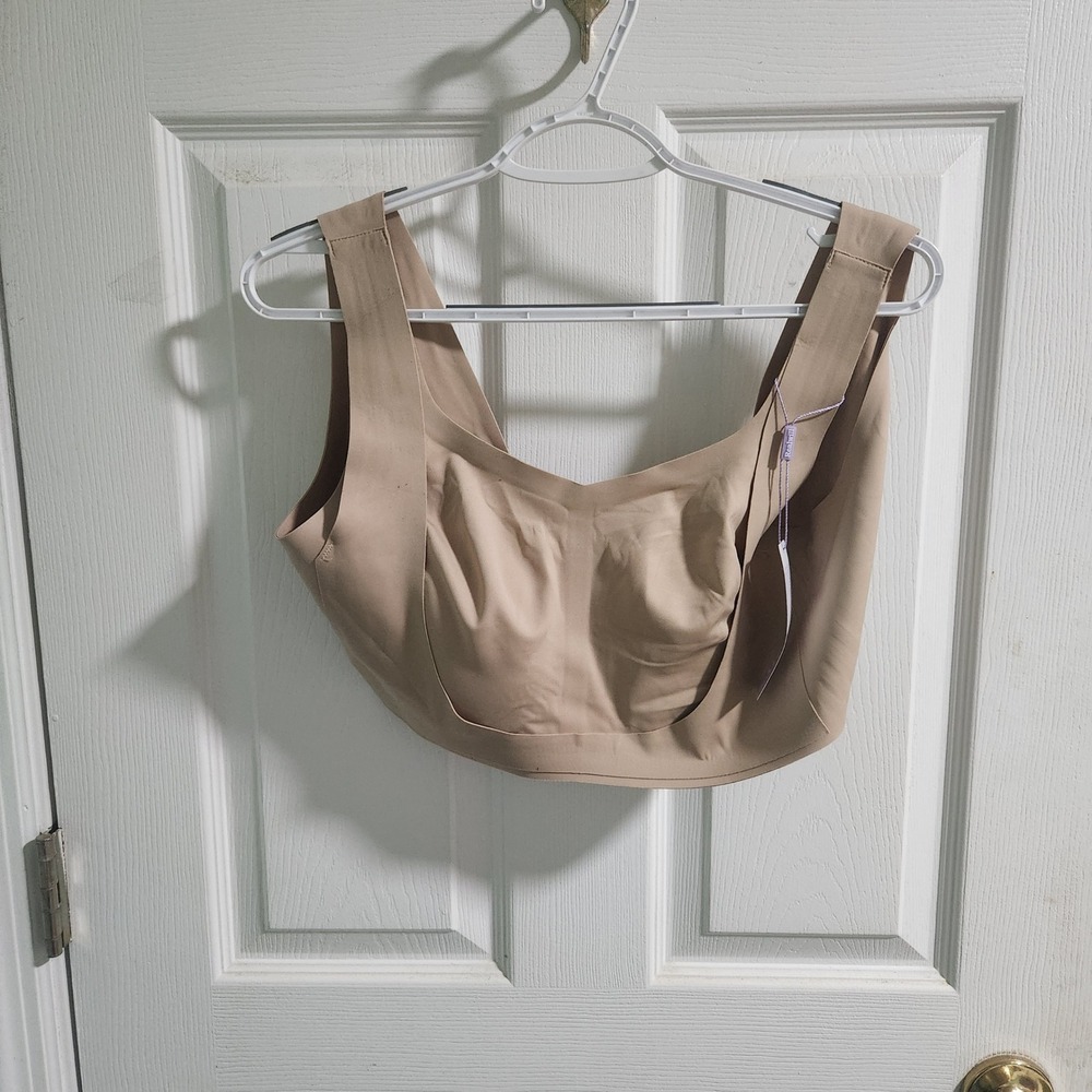 Realwill Women Beige Seamless Wireless Bra Wide Strap Hook Back Nude 2XL NEW